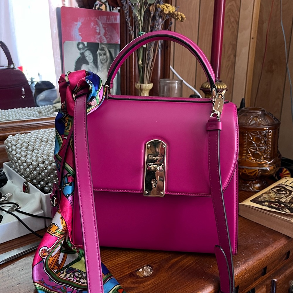 Beautiful Leather Ferragamo Purse